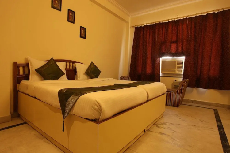 Hotel YKS