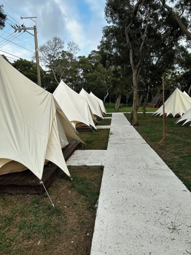 Touching camping