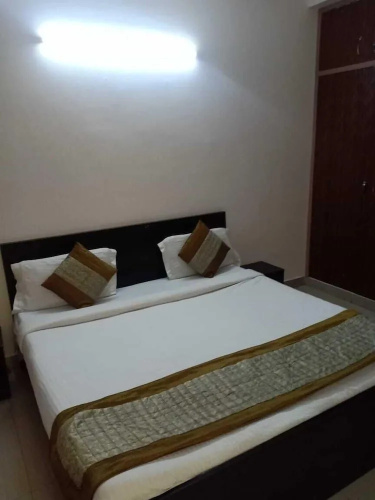 Hotel Golden Nest