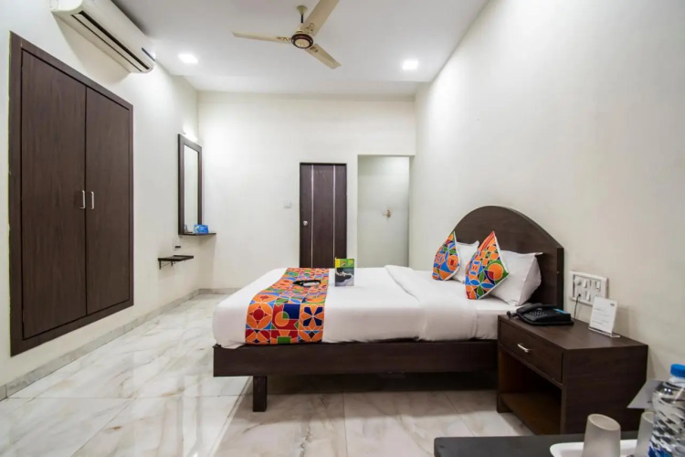 FabHotel Sahara Inn
