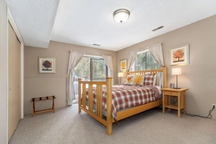 Maple Leaf Lodge