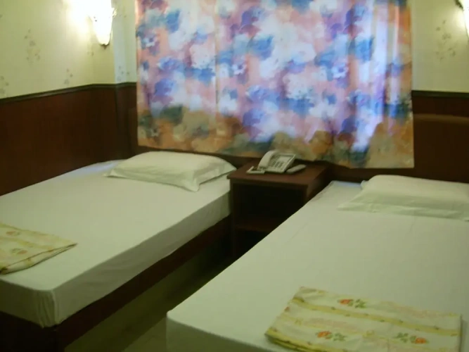 Economy Quadruple room