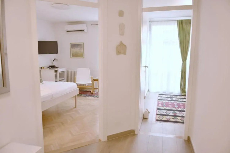 Charming Studio in City Center-Excellent Location