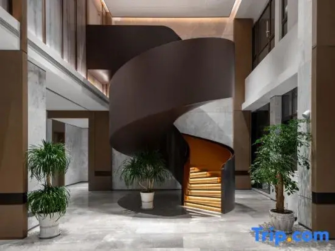 Renjoy Hotel