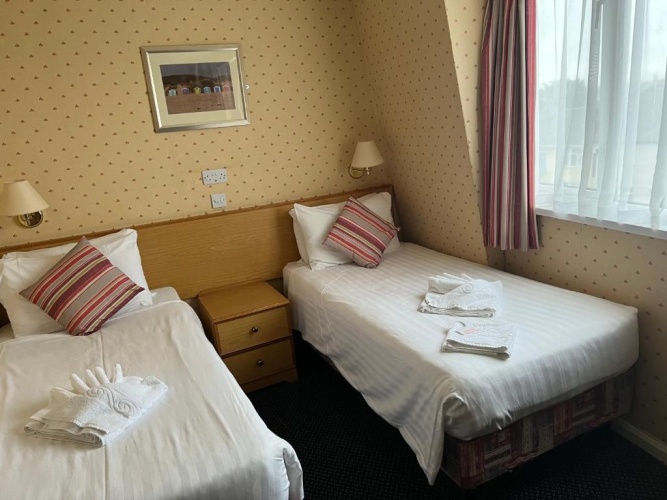 Standard Twin room