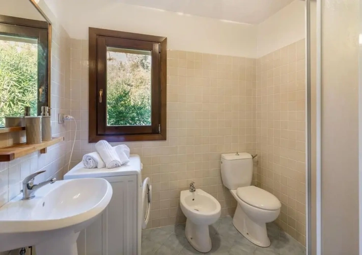 2 Bedrooms Villa