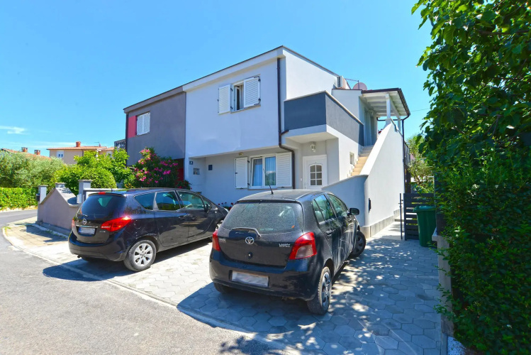 Apartment 1363