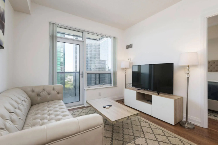 Diamond Vacation Homes - Yonge Sheppard