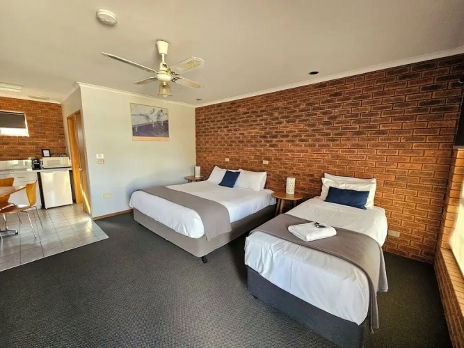 Deluxe Triple room