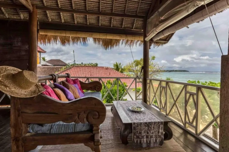 5 Bedrooms Cottage