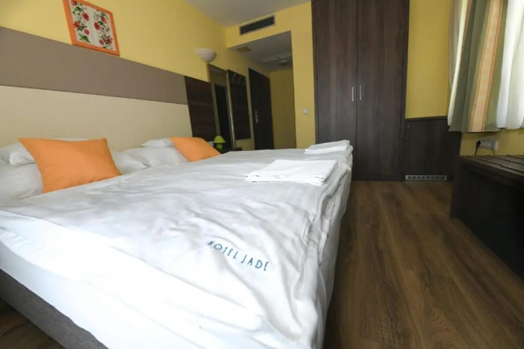 Hotel Jade - Ezüsthíd Hotel