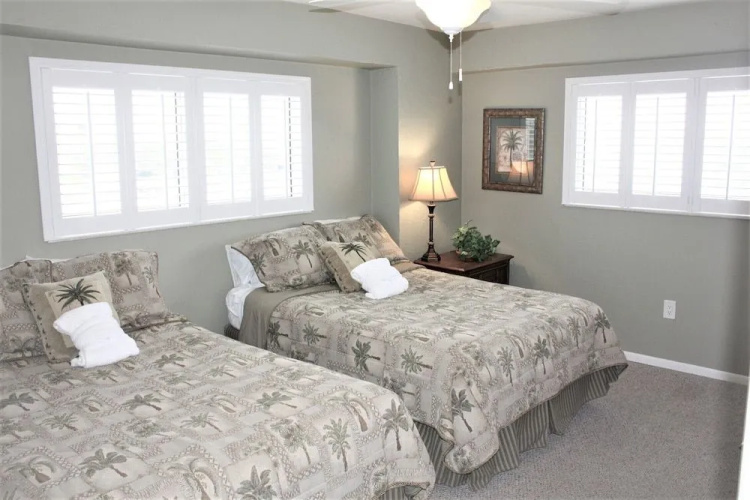 Jamaica Royale - 405 - 2 Br Condo