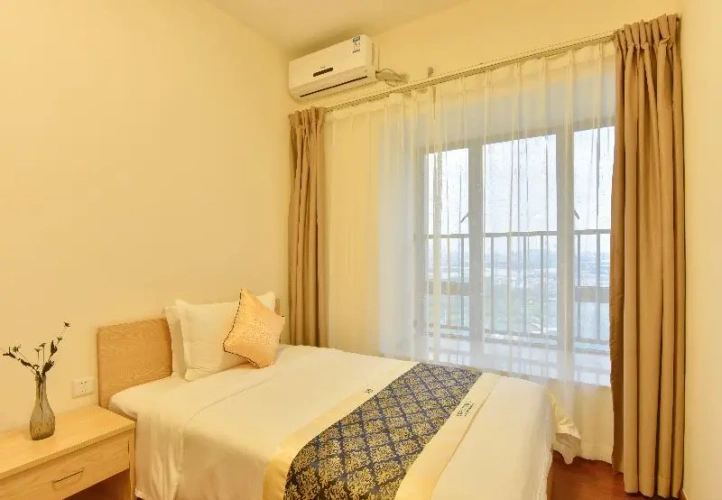 Standard Double room with city view