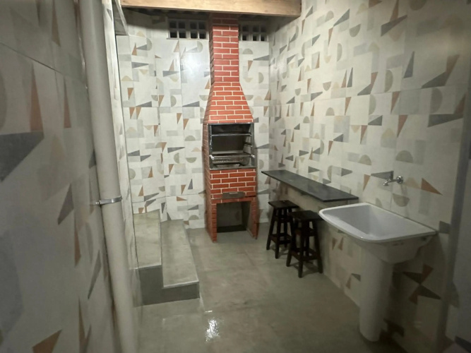 tríplex centro piscina churrasqueira e lava seca em Condomínio com 90m2