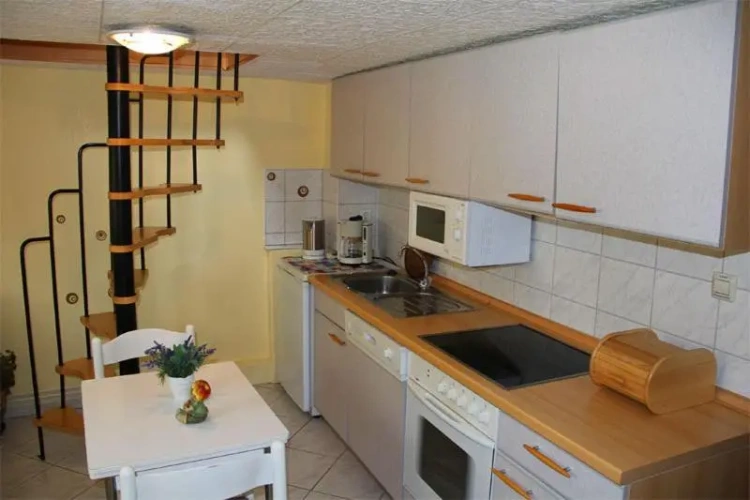 2 Bedrooms Cottage