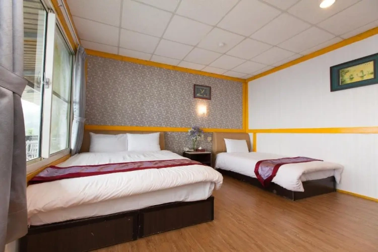 Standard Triple room with mountain view