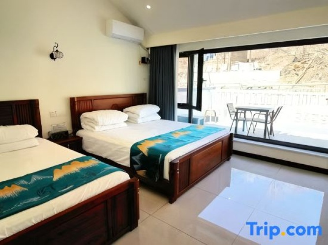 Standard Triple Family room