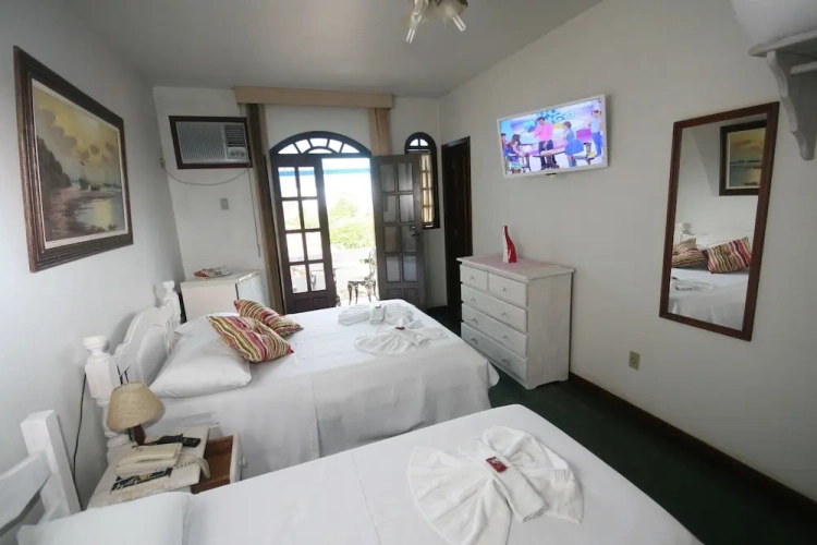Deluxe Triple room with balcony and with sea view