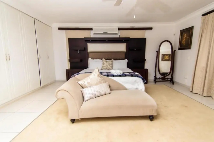 Royal Guesthouse
