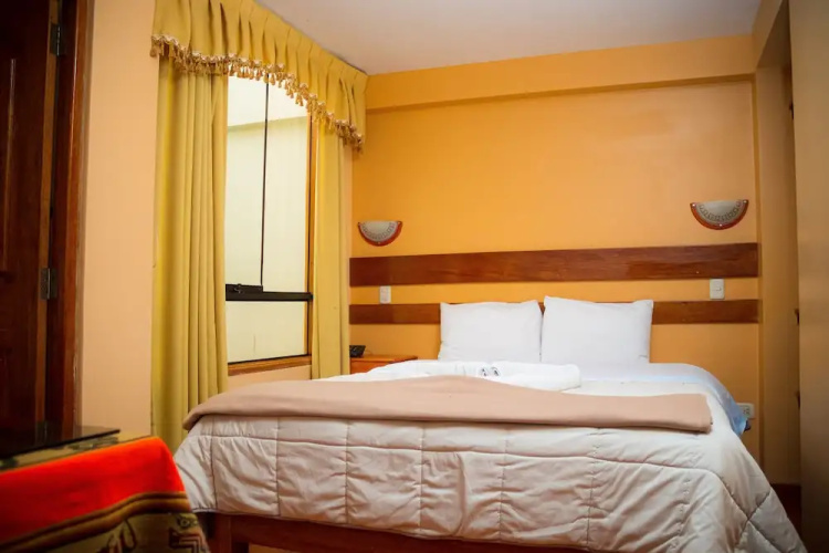 Cusi Hotel