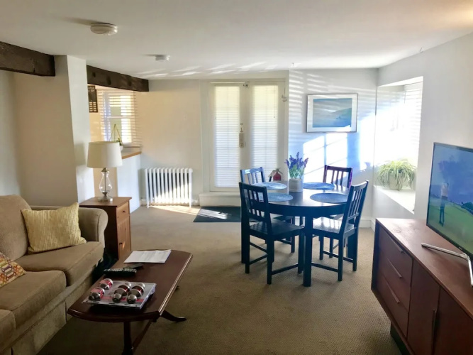 Oak Bay Guest House