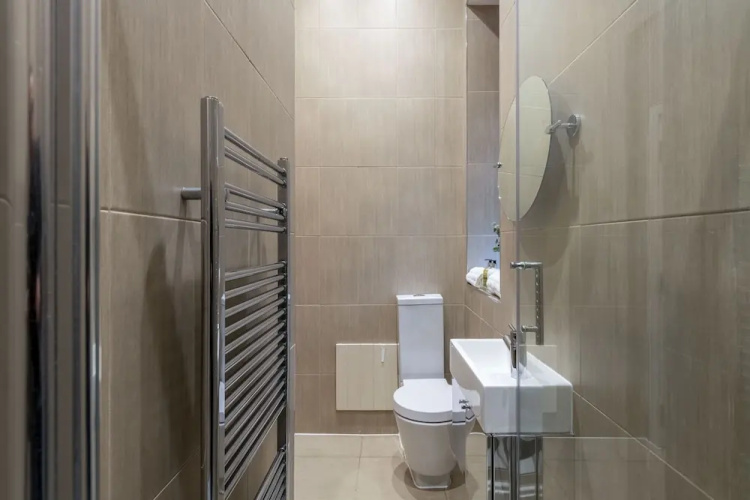 Affluent Apartment Sark Tower
