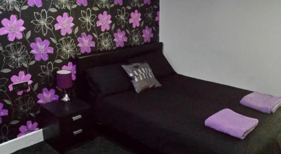 Sunrise Avenue Hotel