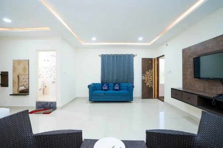 Economy Suite