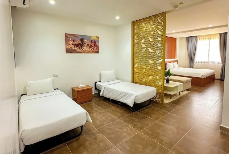 Express City Hotel