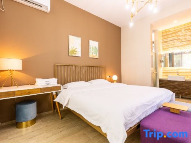 4 Bedrooms Double Family Villa