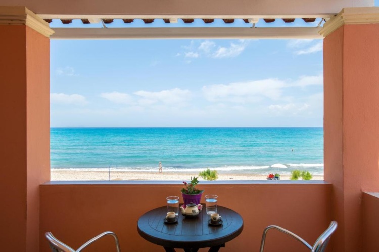 Studio with sea view