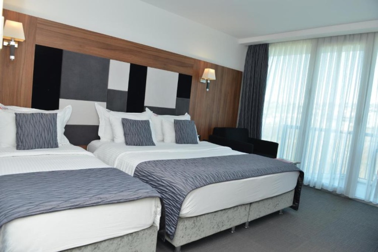 Deluxe King Triple room