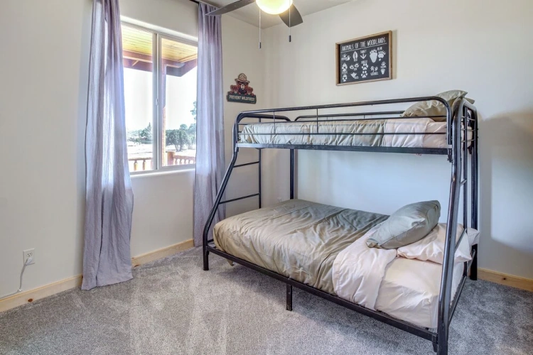 3 Bedrooms Cottage