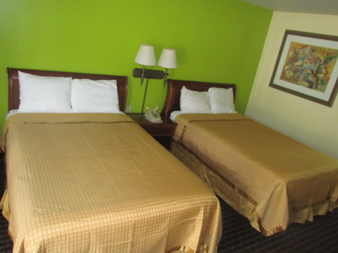 Red Carpet Inn