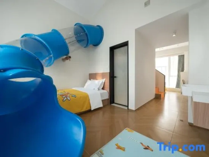Triple Apartment