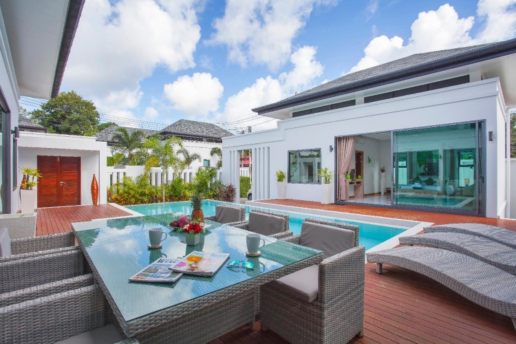 3 Bedrooms Sextuple Villa