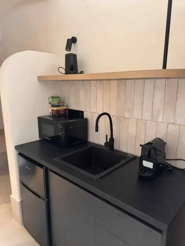 Karteris Luxury Suites