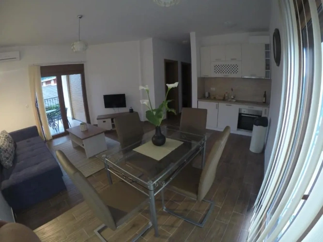 Apartment with sea view
