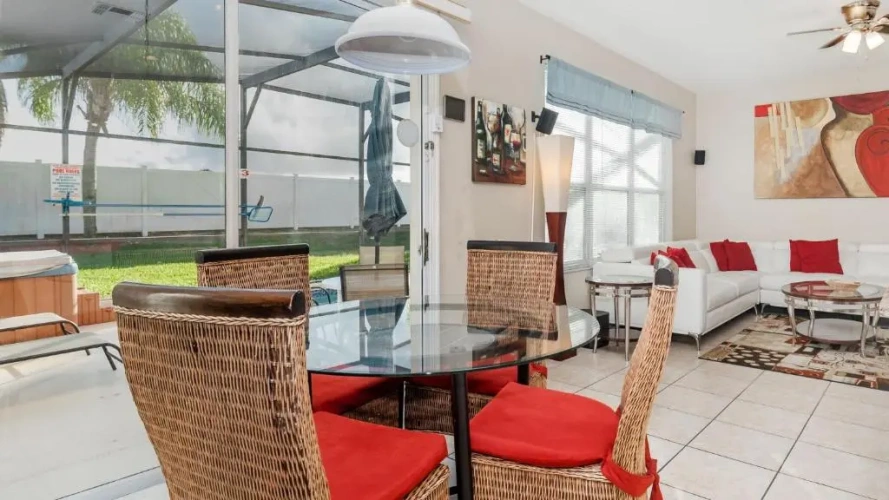 6 Bedrooms Cottage