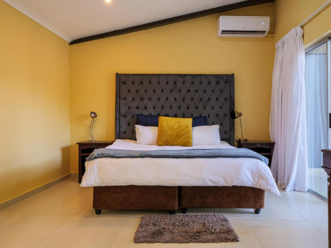 Private Studio flatlet, Uncapped Wifi, Netflix,Full DSTV