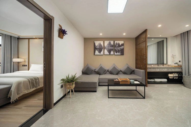 Standard Twin room with land view
