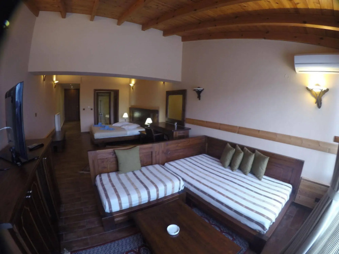 Loggas Hotel