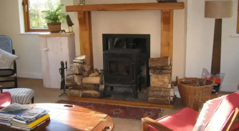 Nire Valley River Cottage