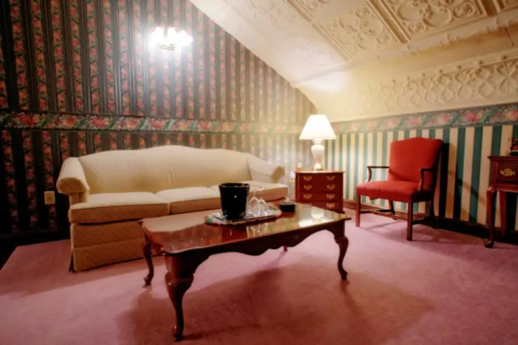 Christopher's Bed & Breakfast