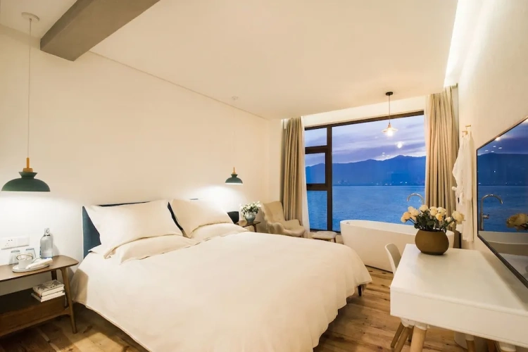 Economy Double room with lake view