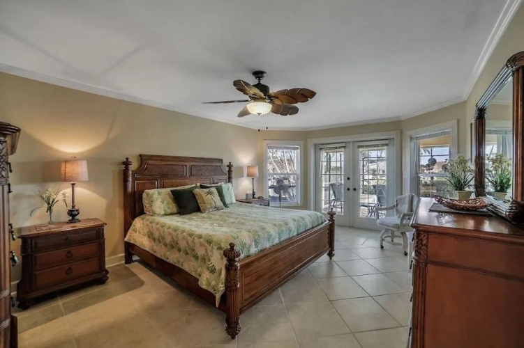 Lamplighter Ct Home