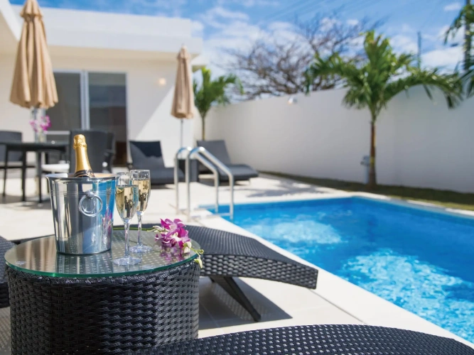 2 Bedrooms Royal Twin Suite