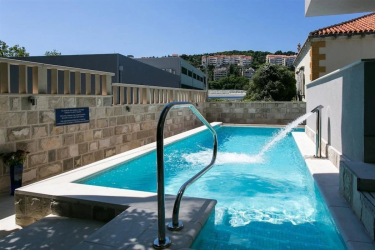 Apartments Aura