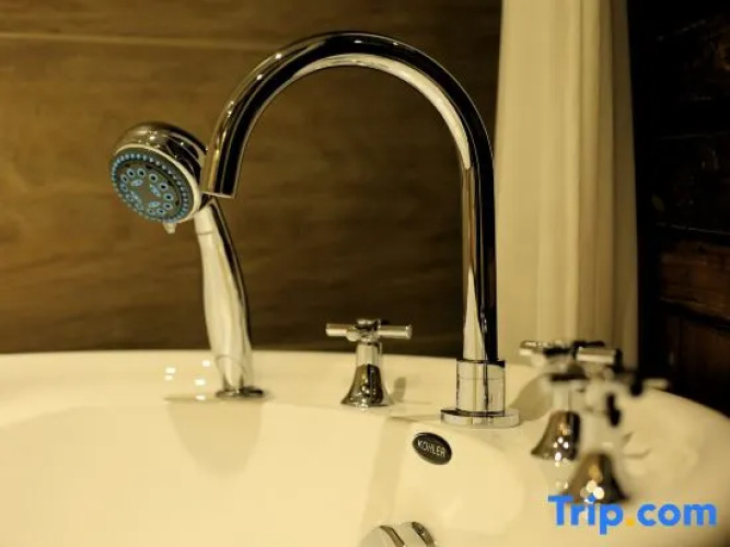 Yuzhan Hotel