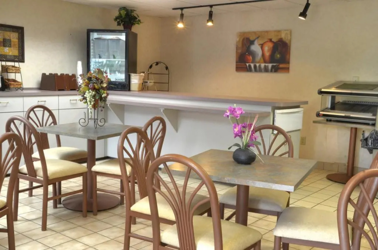 Smoky Mountain Inn & Suites